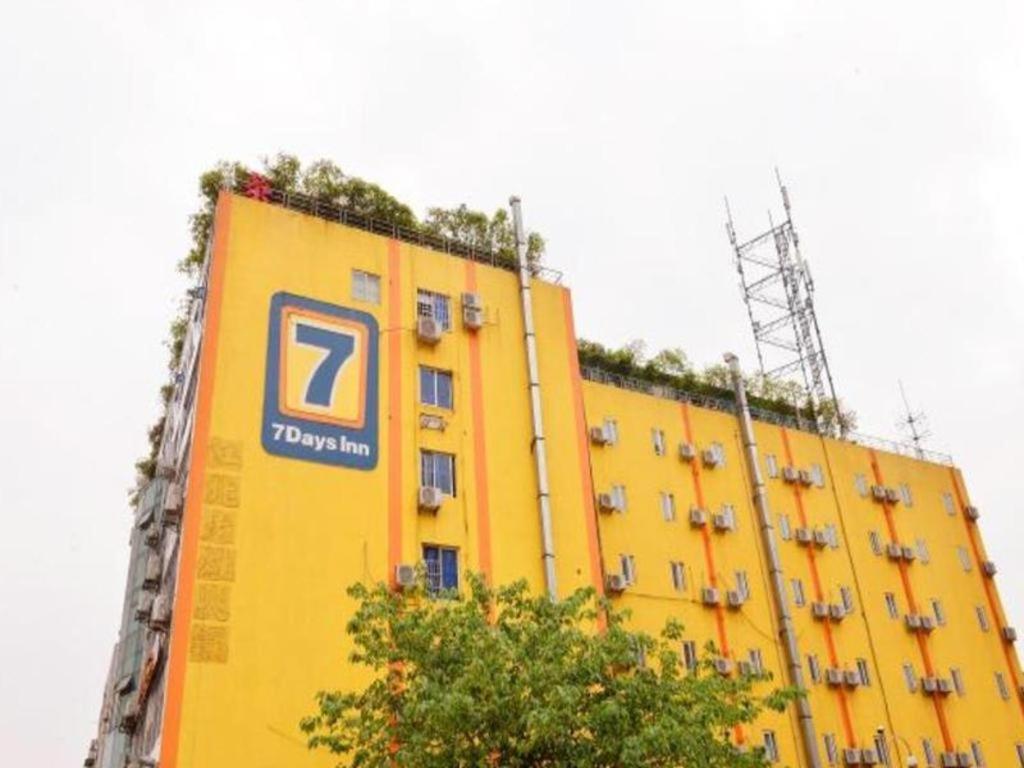 7 Days Inn Chengdu Sichuan University South Railway Station, China