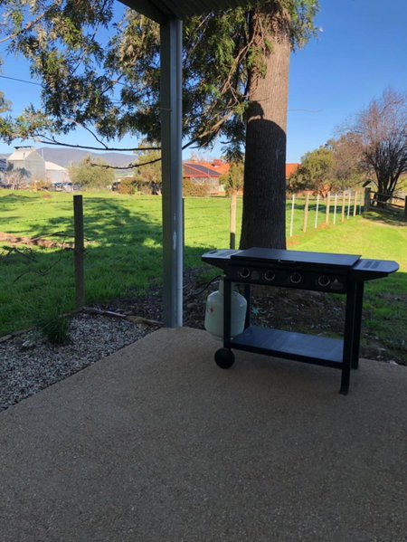 Oak Lane Guest House & Farm Stay, Whorouly, Australia