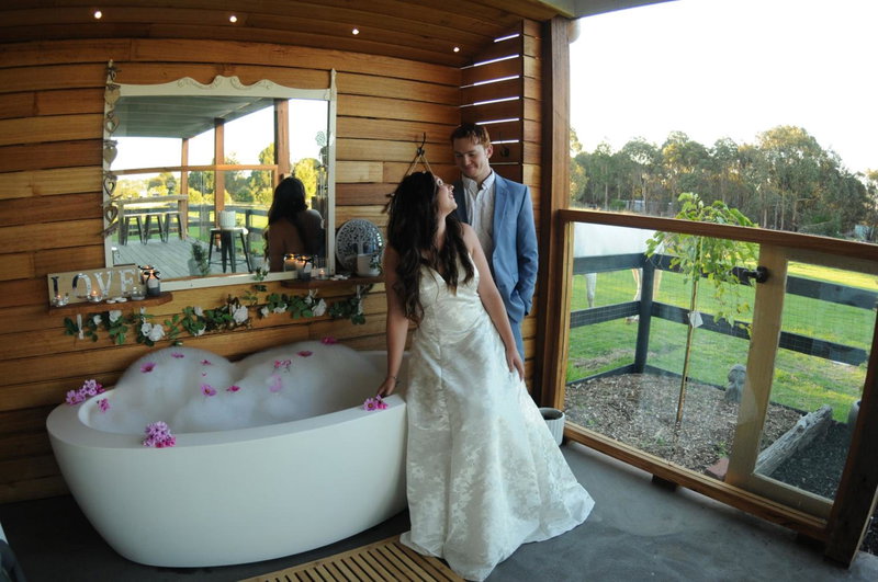 Wagtail Nest Country Retreat - Longford Vic 3851, Sale, Australia