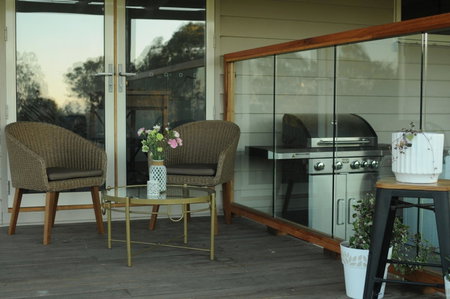 Wagtail Nest Country Retreat - Longford Vic 3851, Sale, Australia