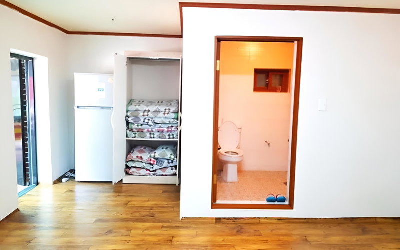 Youngwol River and Stars Pension, Yeongwol, South Korea