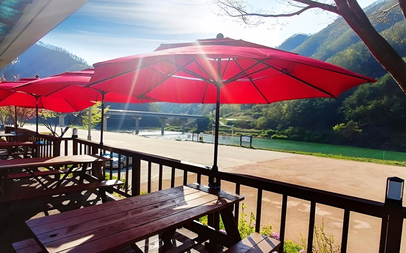 Youngwol River and Stars Pension, Yeongwol, South Korea