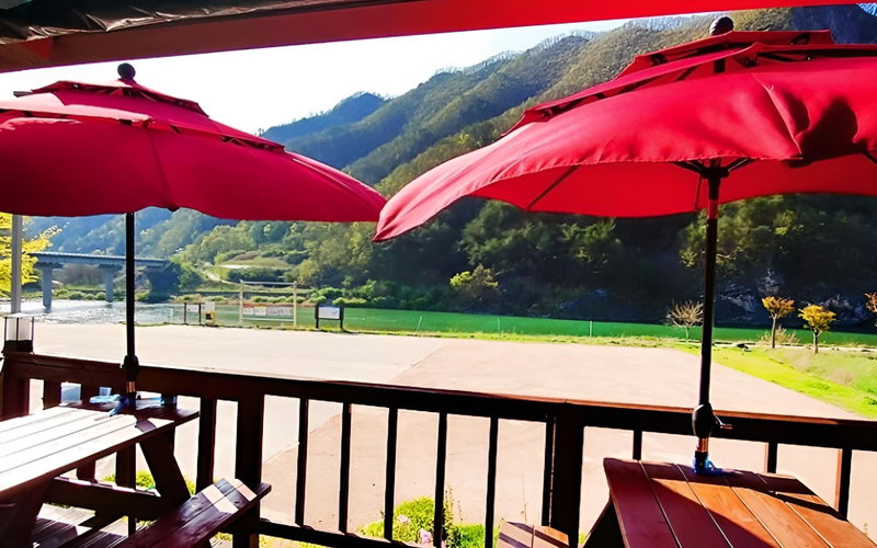 Youngwol River and Stars Pension, Yeongwol, South Korea
