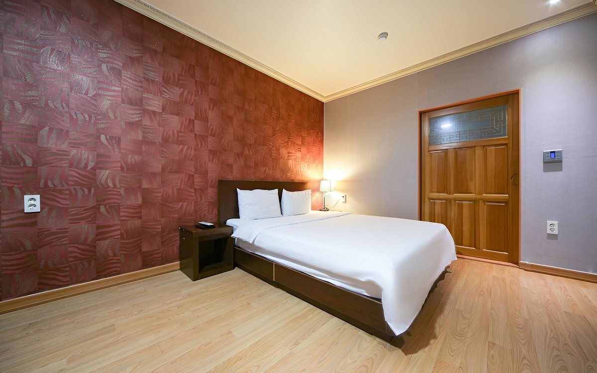 Hotel · Miryang Tourist Hotel, Miryang