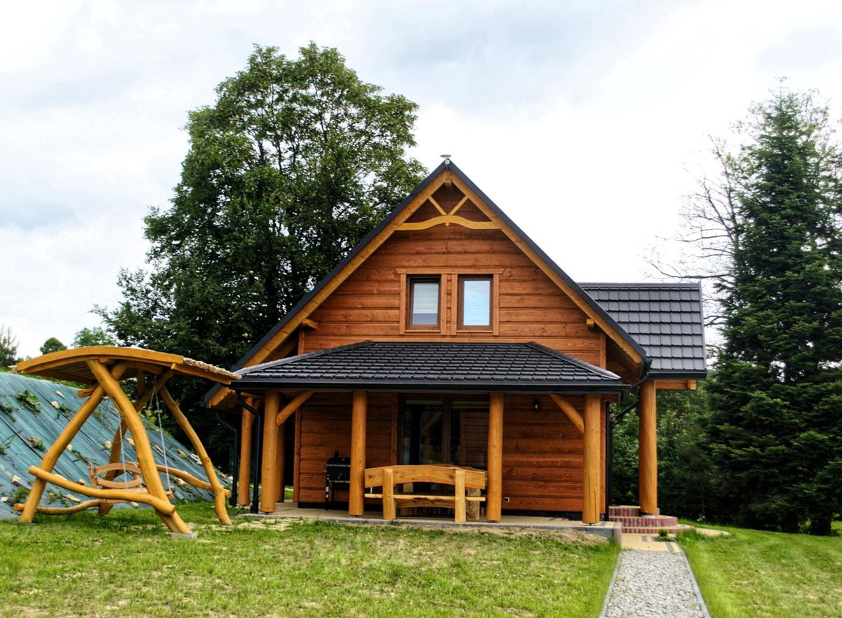 Bieszczadzkie Dworki Ropienka Dolna, Poland