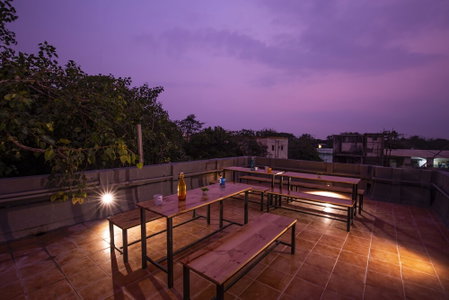 Locomo Hostel OG - Stay Work Eat, Mumbai, India