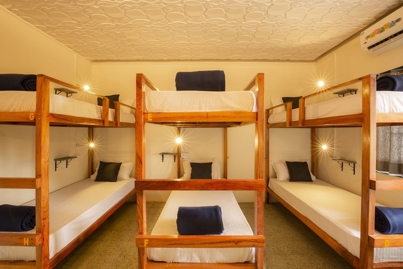 Locomo Hostel OG - Stay Work Eat, Mumbai, India