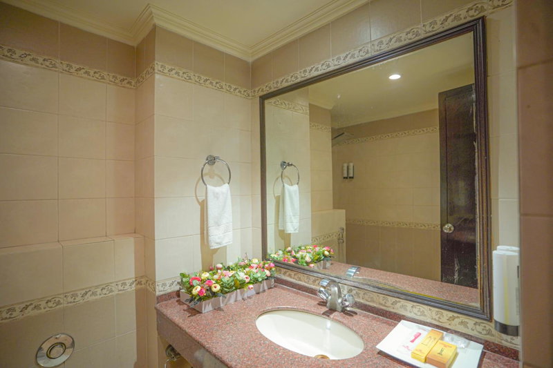 Hotel Swarn Towers, Bareilly, India