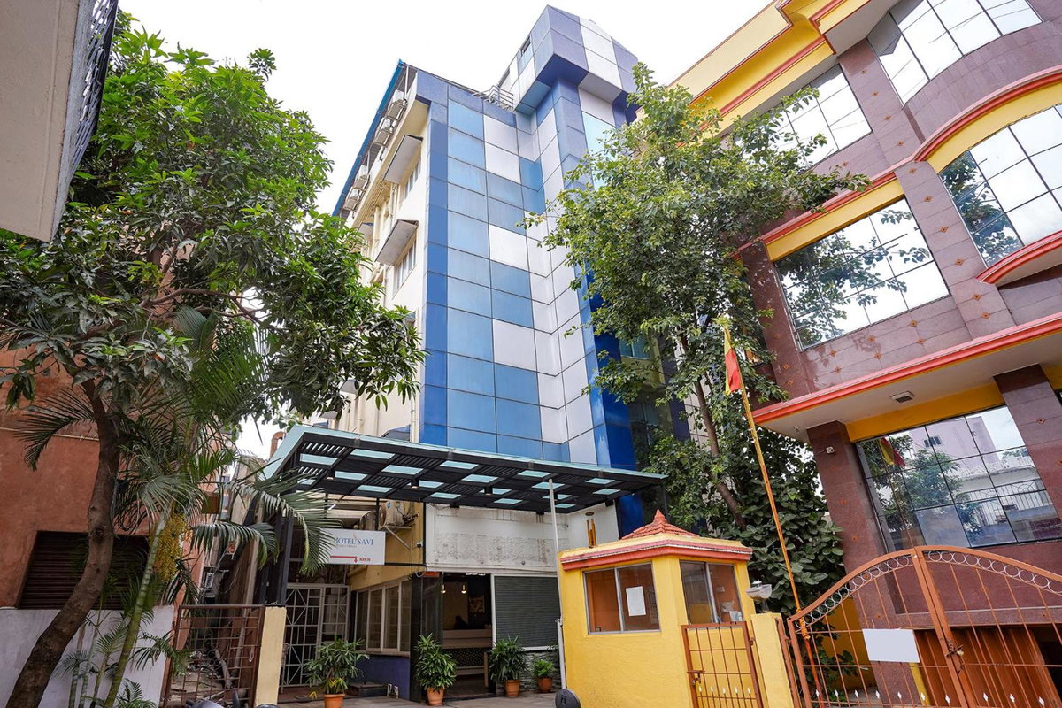 Hotel · HOTEL SAVI iNN NEAR BENGALURU PALACE, Bangalore