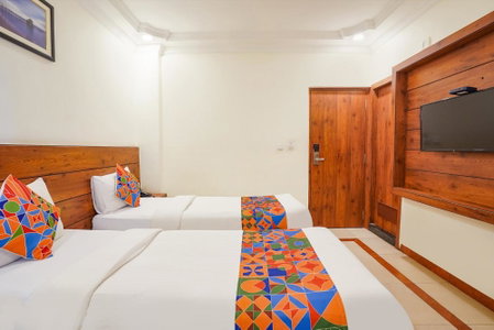 HOTEL SAVI iNN NEAR BENGALURU PALACE, Bangalore, India