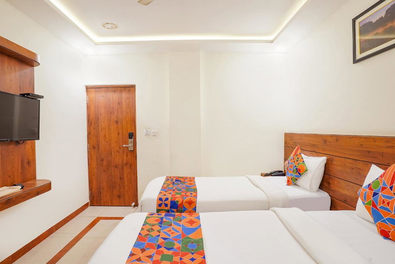 HOTEL SAVI iNN NEAR BENGALURU PALACE, Bangalore, India