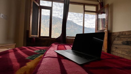 YOLO Backpackers MAX - Manali, Manāli, India