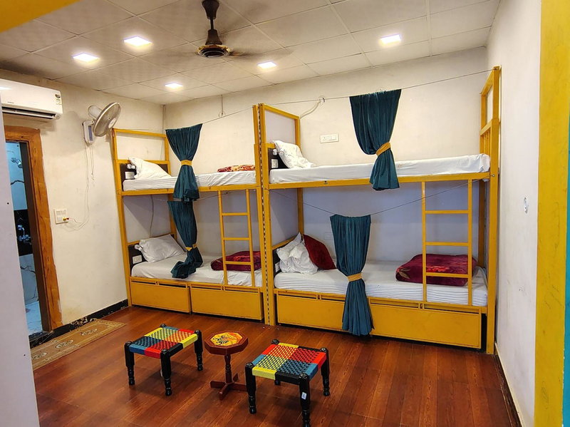Bedweiser Backpackers Hostel, Agra, India