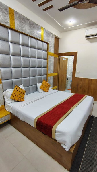 Bedweiser Backpackers Hostel, Agra, India