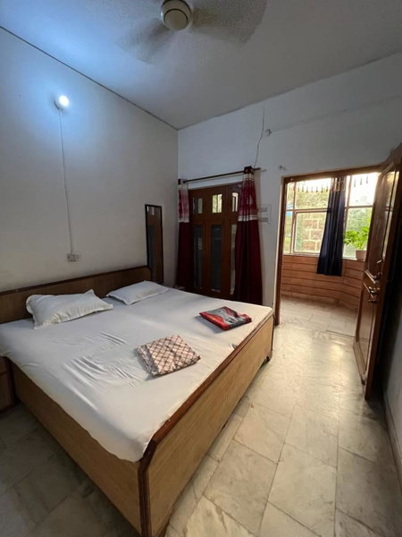 Madhuban Homestay, Natraj Chowk, Rishīkesh, India