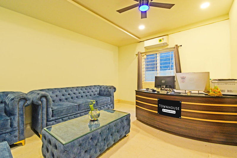 Super Townhouse Kondapur Near Botanical Garden Formerly RRR Inn, Kondapur, India