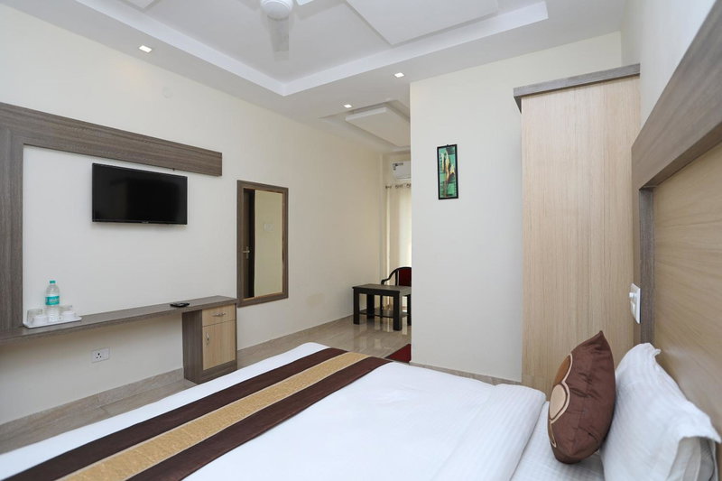 Hotel KSS Inn, Doiwāla, India