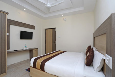 Hotel KSS Inn, Doiwāla, India