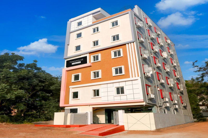 Townhouse Nanak Ram Guda Near WaveRock SEZ, Hyderabad, India