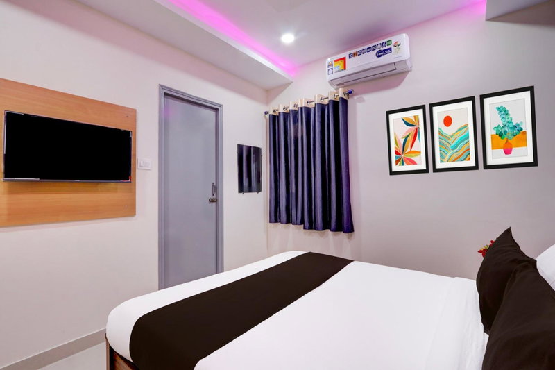 Townhouse Nanak Ram Guda Near WaveRock SEZ, Hyderabad, India