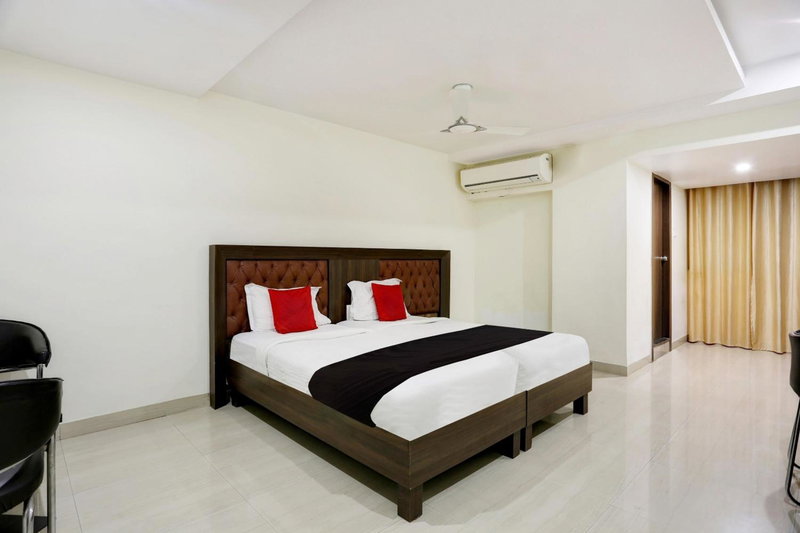 Hotel O Halcyon Deccan Inn, Hyderabad, India