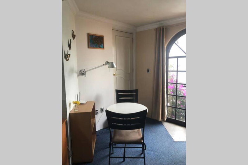Amplia Habitación tipo Ejecutiva con baño y acceso privados, Toluca, Mexico