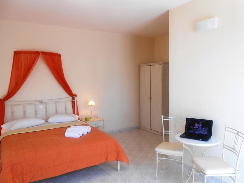 Livanios Studios, Adamas, Greece