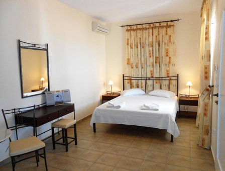 Livanios Studios, Adamas, Greece