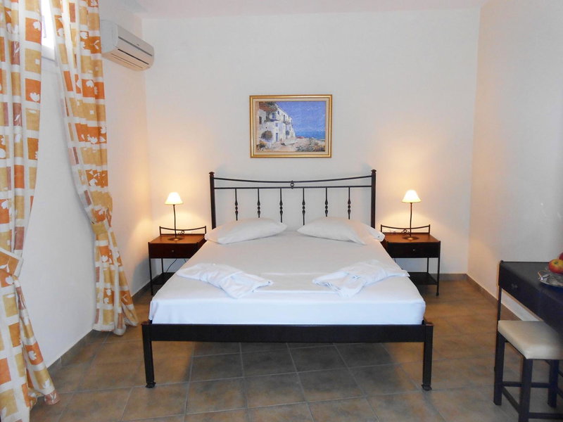 Livanios Studios, Adamas, Greece