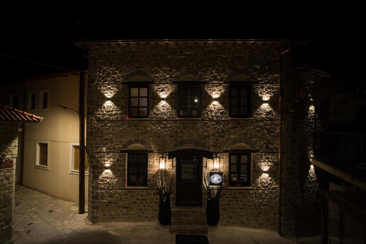 Maison Michelangelo, Greece