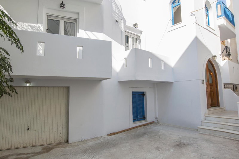 Eudaimonia, Naxos Chora, Greece