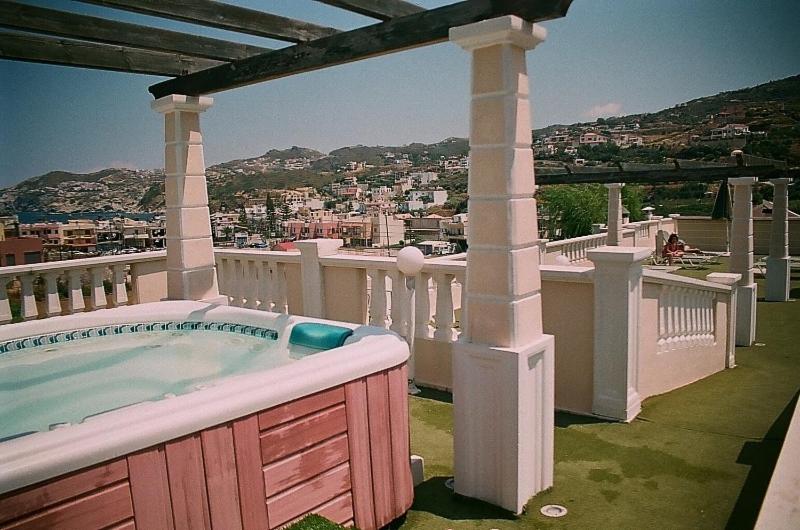 Dioskouroi Apts, Agia Pelagia, Greece