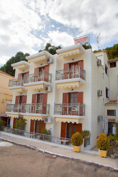 Avlonitis Rooms, Parga, Greece