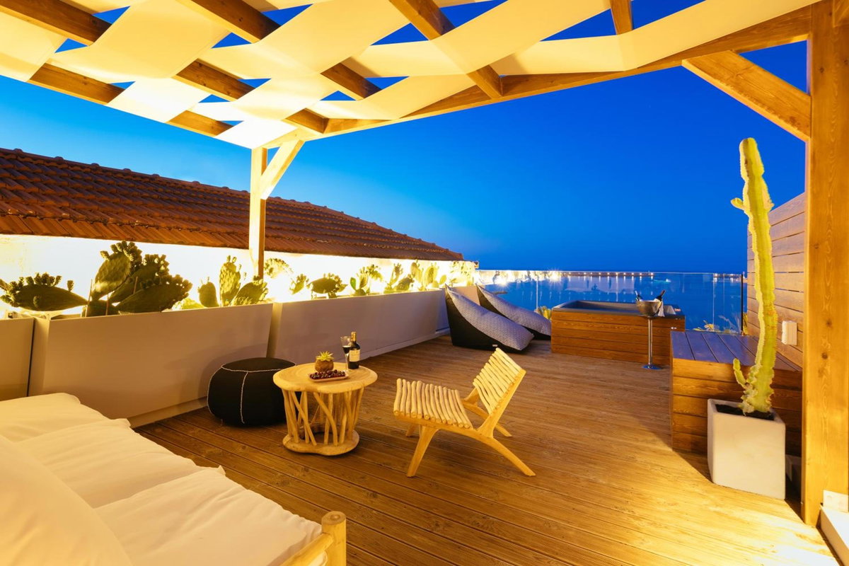 Μuses Suites, Greece