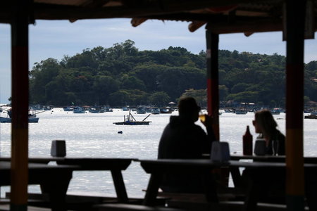 Curta Praia do Quilombo - Lunata, Penha, Brazil