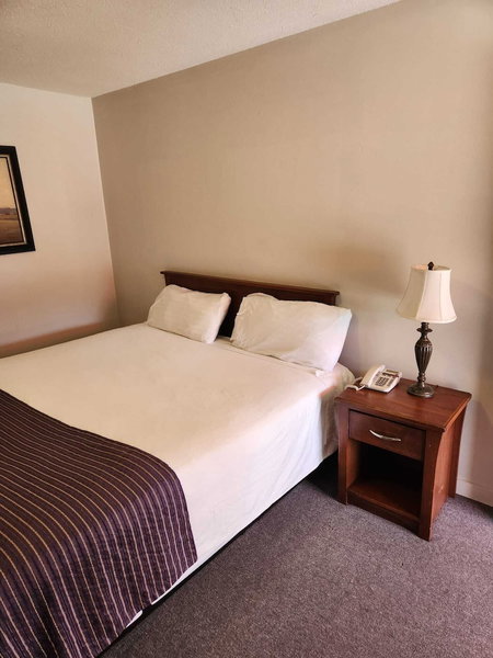 Grandview Inn, Surrey, Canada