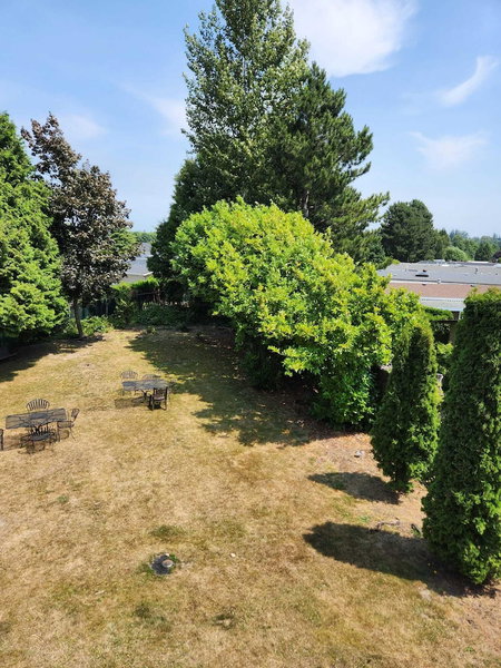 Grandview Inn, Surrey, Canada