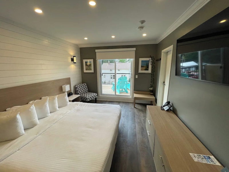 Coastal Suites, Grand Bend, Canada