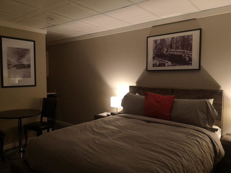 The Cache Hotel and Lodgings, Golden, Canada