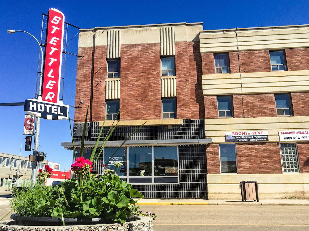 Stettler Hotel, Canada