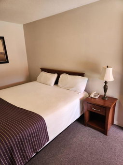 Grantview Inn, Surrey, Canada