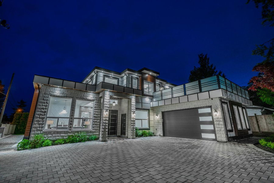 Sun suite, Surrey, Canada