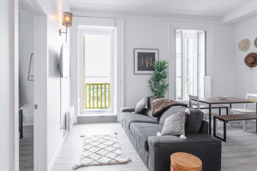 North House - Manoir des Remparts- Renovated 3 Bedroom Oasis, Quebec City, Canada