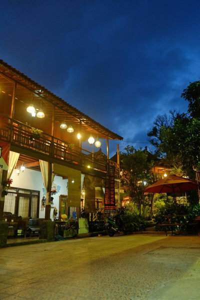 Badjoeri Ethnic Wooden Homestay, Bandung, Indonesia