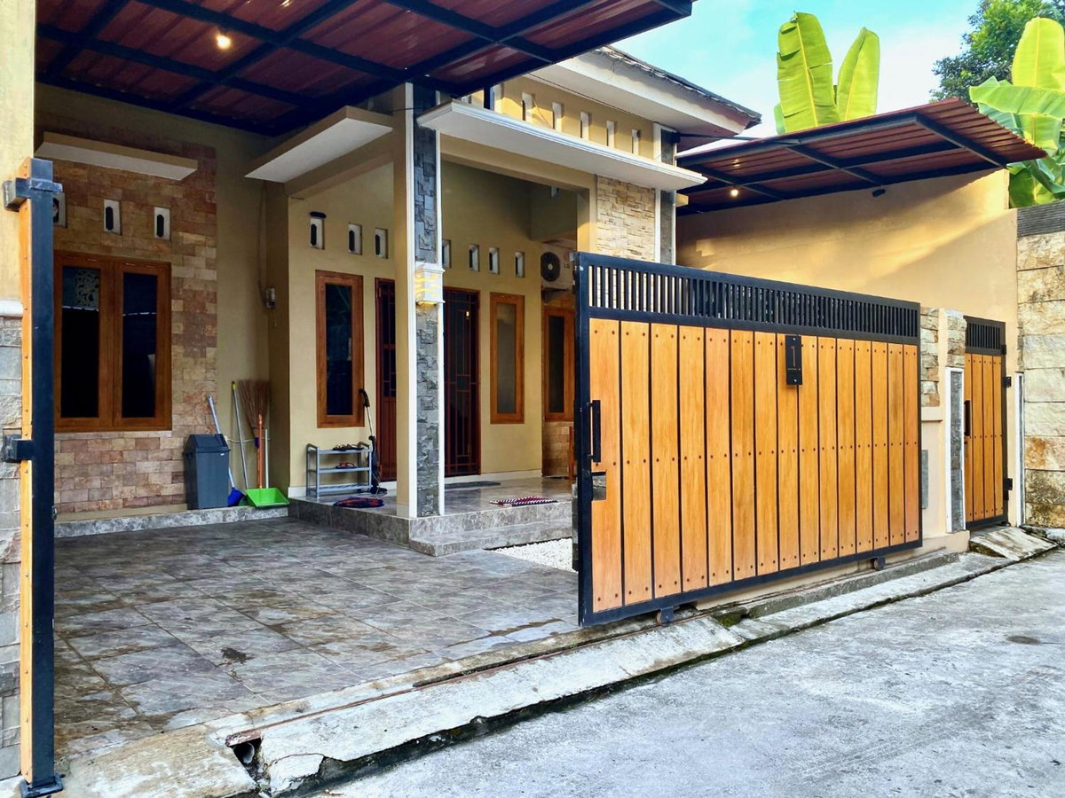 DMoon Villa, Indonesia