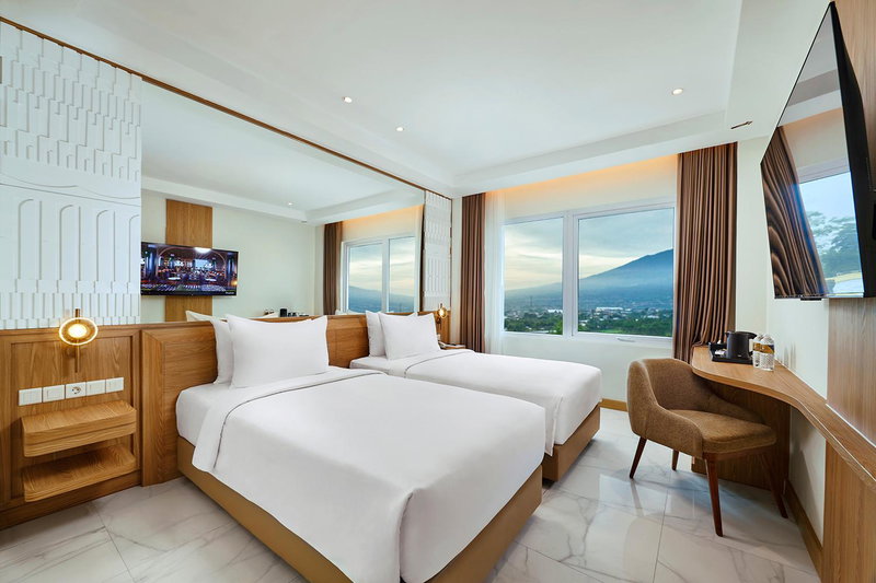 Golden Hill by Golden Tulip, Batu, Indonesia