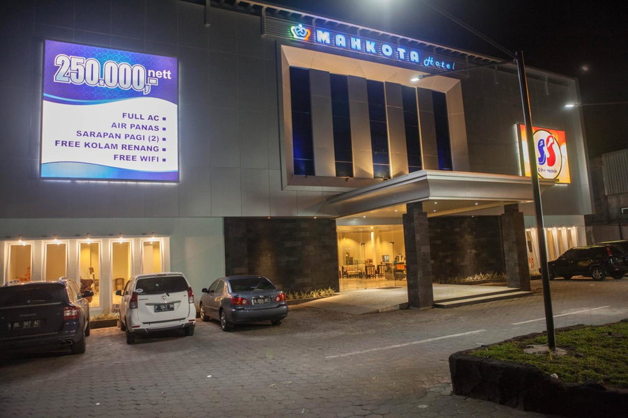 Mahkota Hotel, Genteng, Indonesia