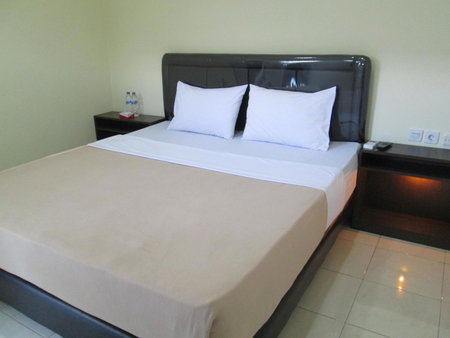 Mahkota Hotel, Genteng, Indonesia