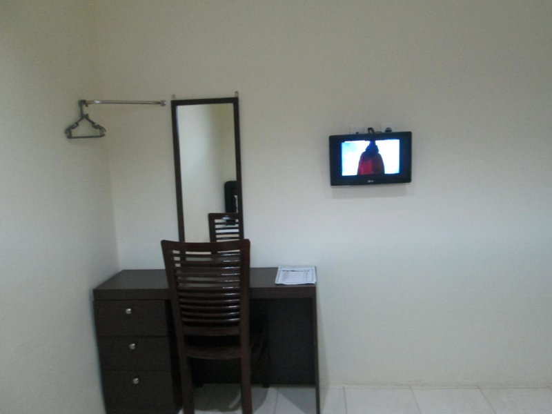 Mahkota Hotel, Genteng, Indonesia