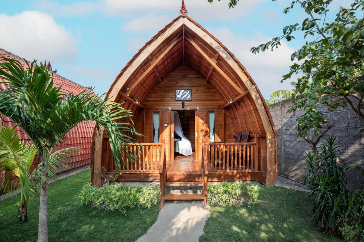 Made Taro - Menjangan Homestay, Indonesia